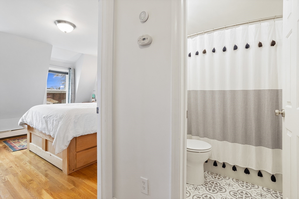 2 bed, 1.5 bath apartment for rent at 1 Clark St Unit 1B, Ward Two — photo 28 of 33