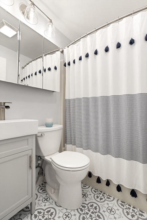 2 bed, 1.5 bath apartment for rent at 1 Clark St Unit 1B, Ward Two — photo 27 of 33