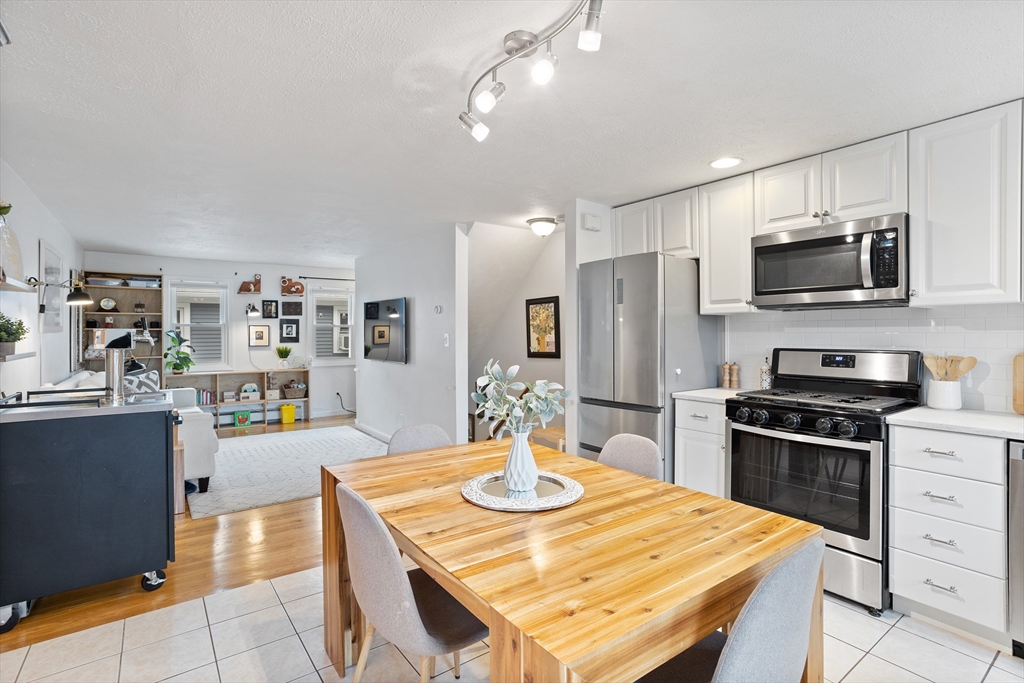 2 bed, 1.5 bath apartment for rent at 1 Clark St Unit 1B, Ward Two — photo 17 of 33