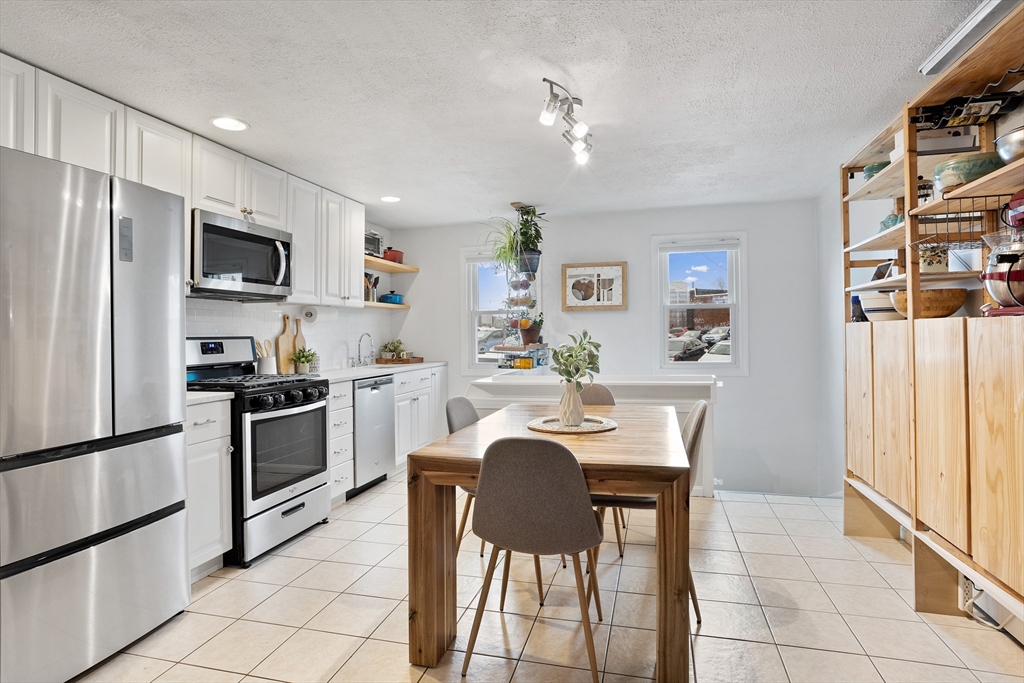 2 bed, 1.5 bath apartment for rent at 1 Clark St Unit 1B, Ward Two — photo 11 of 33