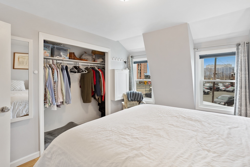 2 bed, 1.5 bath apartment for rent at 1 Clark St Unit 1B, Ward Two — photo 25 of 33