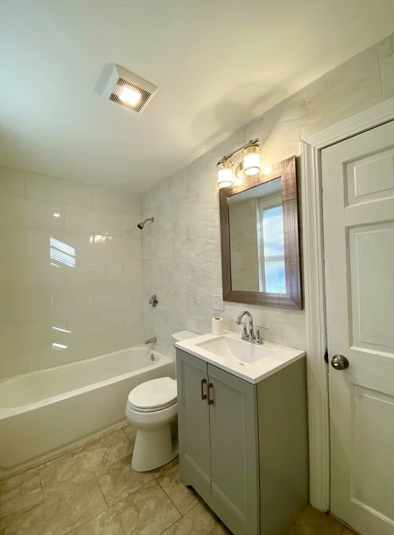 3 bed, 1 bath apartment for rent at 1 Clinton St Unit 1, Haverhill — photo 12 of 14