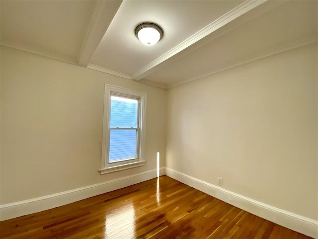 3 bed, 1 bath apartment for rent at 1 Clinton St Unit 2, Haverhill — photo 9 of 16