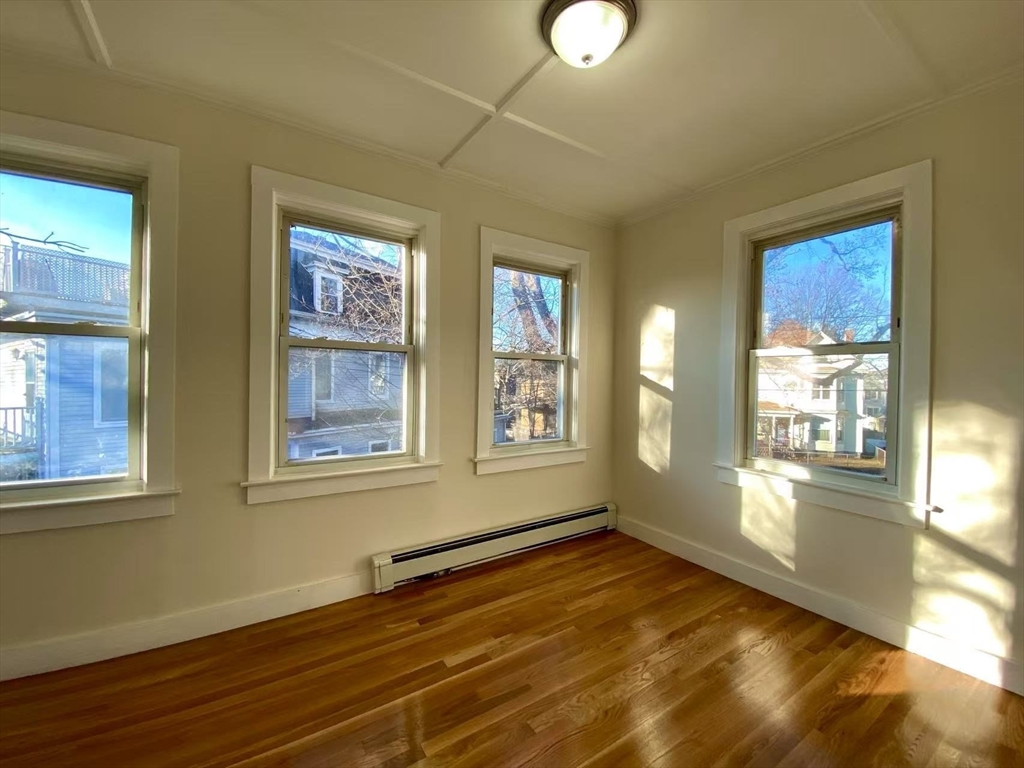 3 bed, 1 bath apartment for rent at 1 Clinton St Unit 2, Haverhill — photo 11 of 16