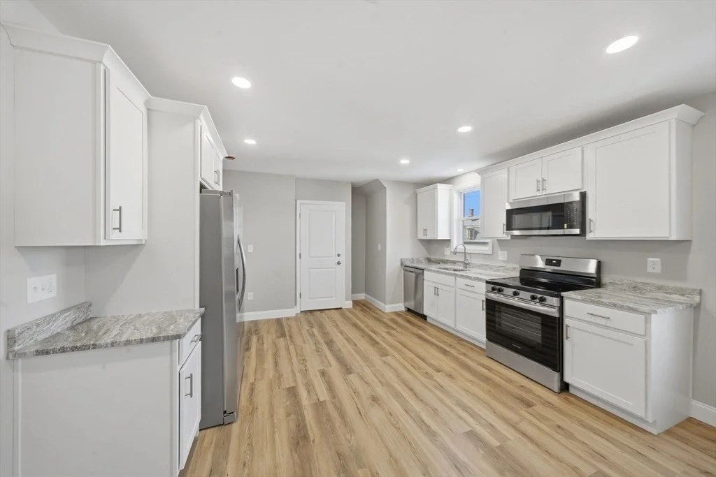 3 bed, 1 bath apartment for rent at 1 Clough St Unit 1, Lynn — photo 6 of 27