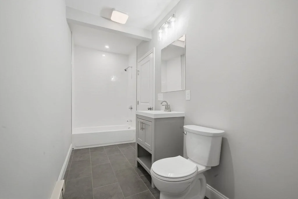 3 bed, 1 bath apartment for rent at 1 Clough St Unit 1, Lynn — photo 14 of 27