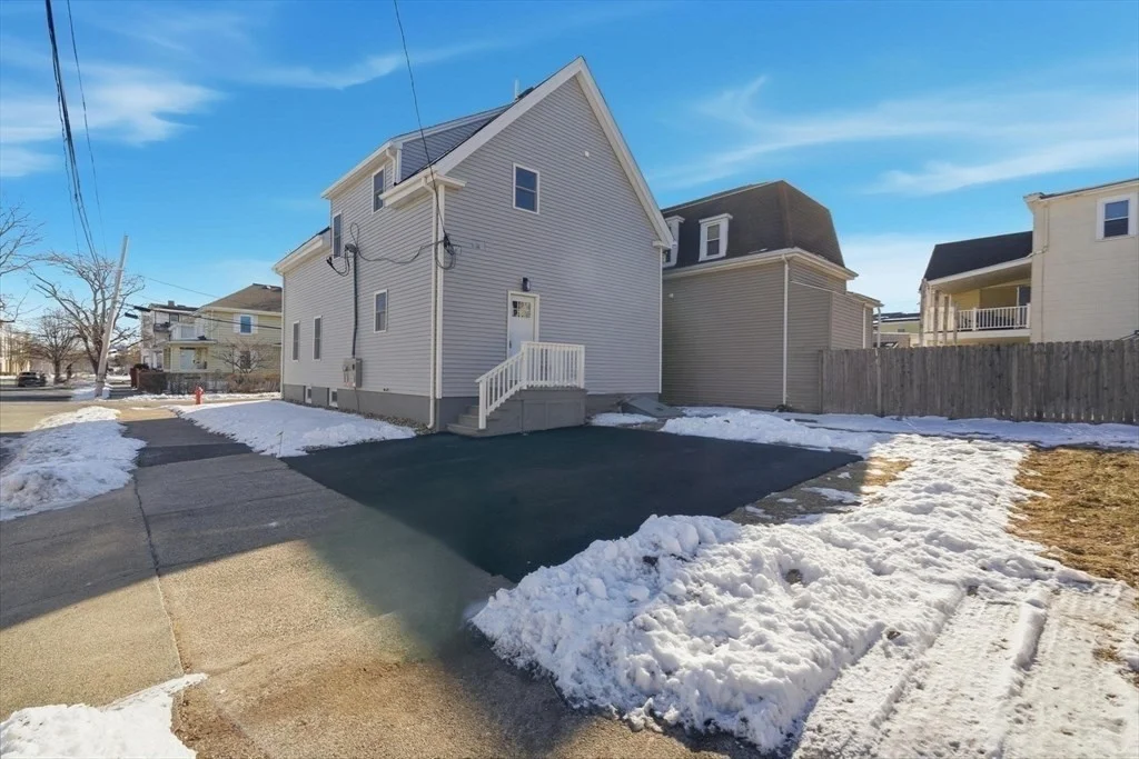 3 bed, 1 bath apartment for rent at 1 Clough St Unit 1, Lynn — photo 16 of 27
