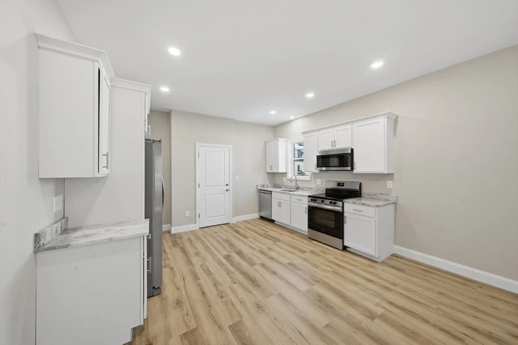 3 bed, 1 bath apartment for rent at 1 Clough St Unit 1, Lynn — photo 5 of 27