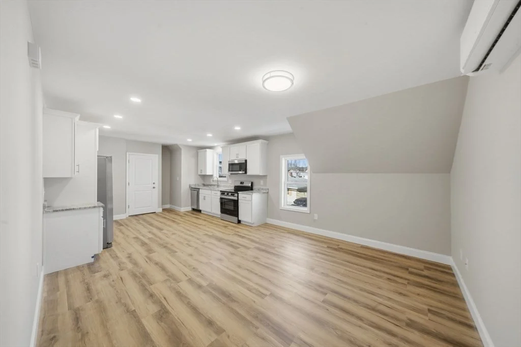 3 bed, 1 bath apartment for rent at 1 Clough St Unit 1, Lynn — photo 26 of 27