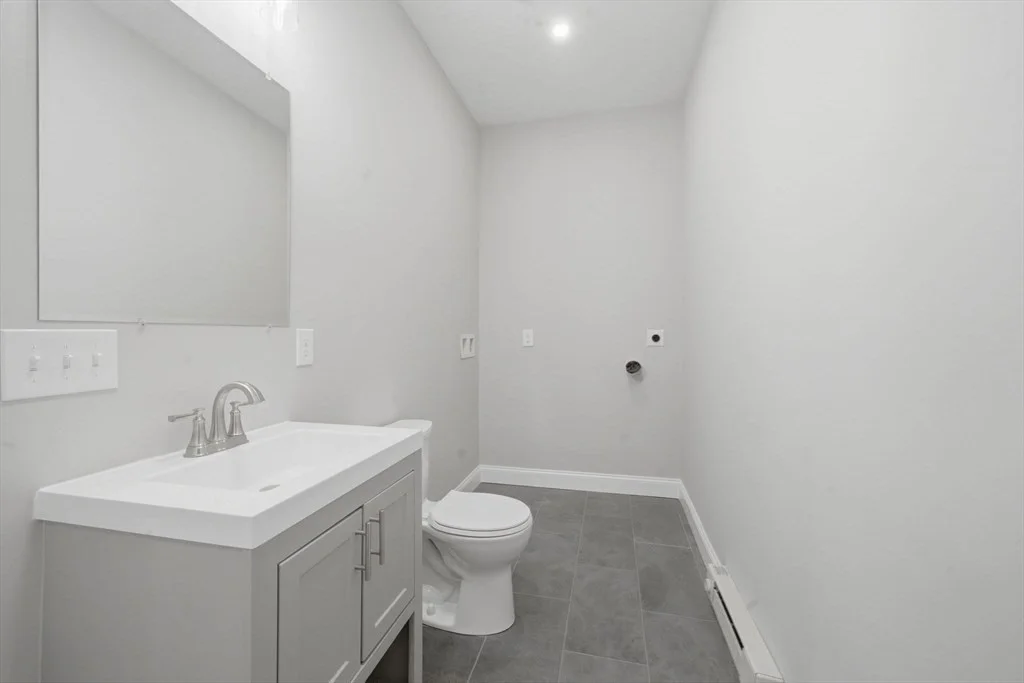 3 bed, 1 bath apartment for rent at 1 Clough St Unit 1, Lynn — photo 8 of 27