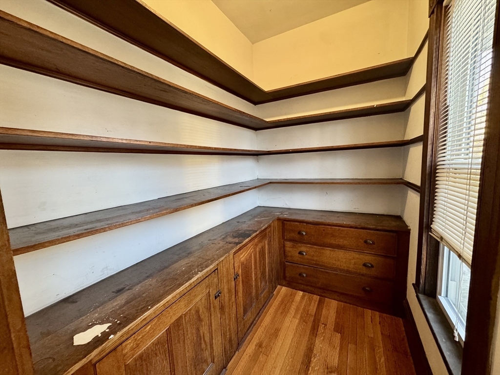 4 bed, 1 bath apartment for rent at 1 Cobden St Unit 2, Boston — photo 11 of 24