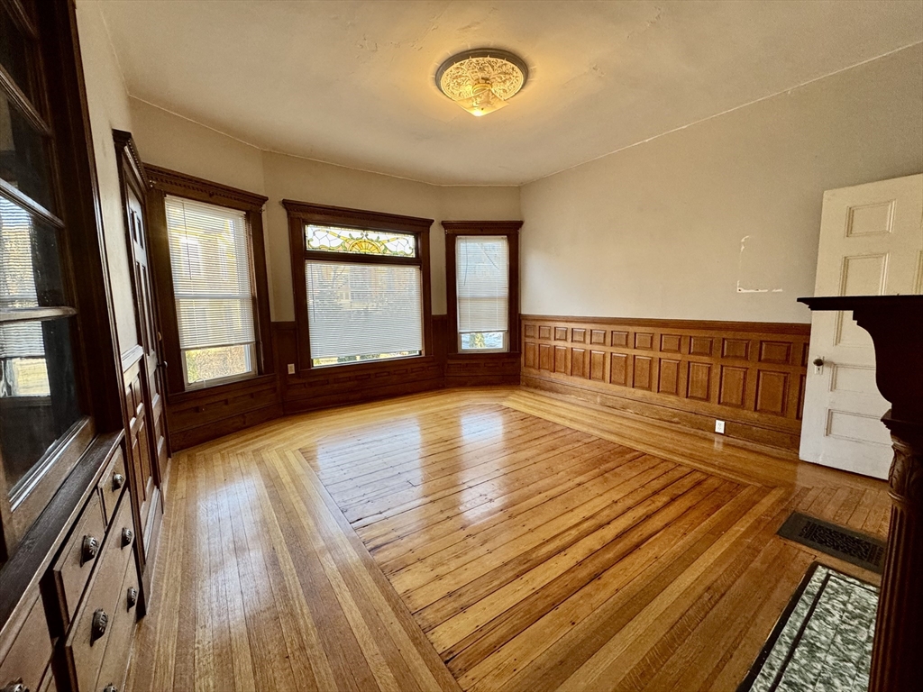 4 bed, 1 bath apartment for rent at 1 Cobden St Unit 2, Boston — photo 7 of 24
