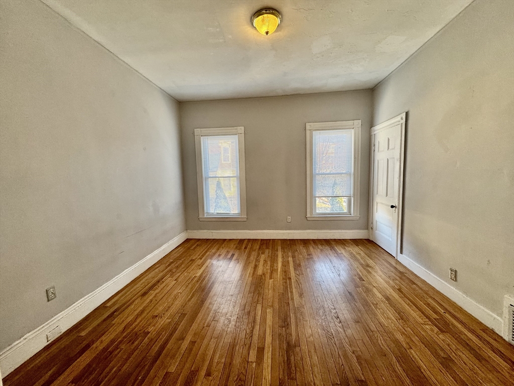 4 bed, 1 bath apartment for rent at 1 Cobden St Unit 2, Boston — photo 12 of 24