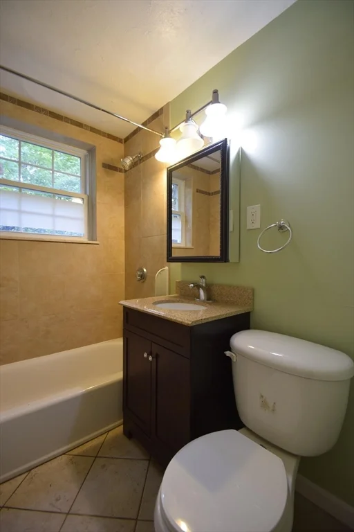 1 bed, 1 bath apartment for rent at 1 Colonial Village Dr Unit 3, Arlington — photo 8 of 12