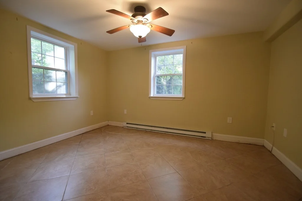 1 bed, 1 bath apartment for rent at 1 Colonial Village Dr Unit 3, Arlington — photo 7 of 12