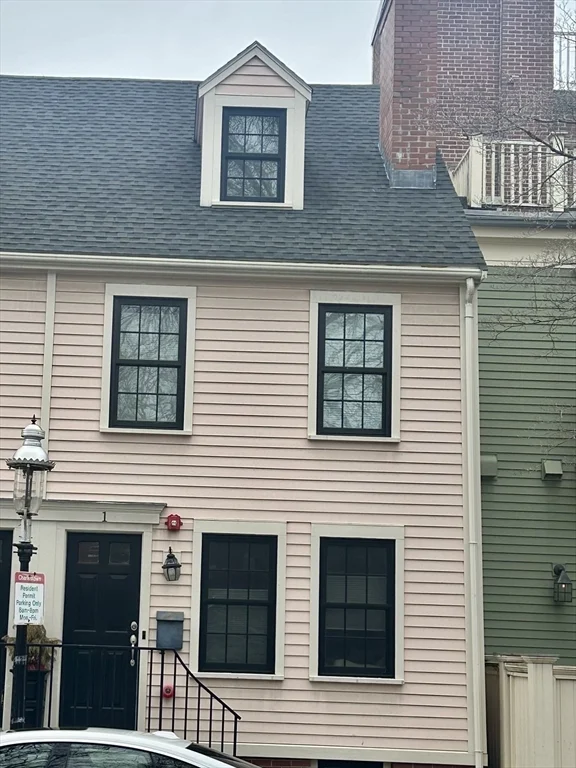3 bed, 2 bath apartment for rent at 1 Common St Unit SF, Charlestown — photo 1 of 13