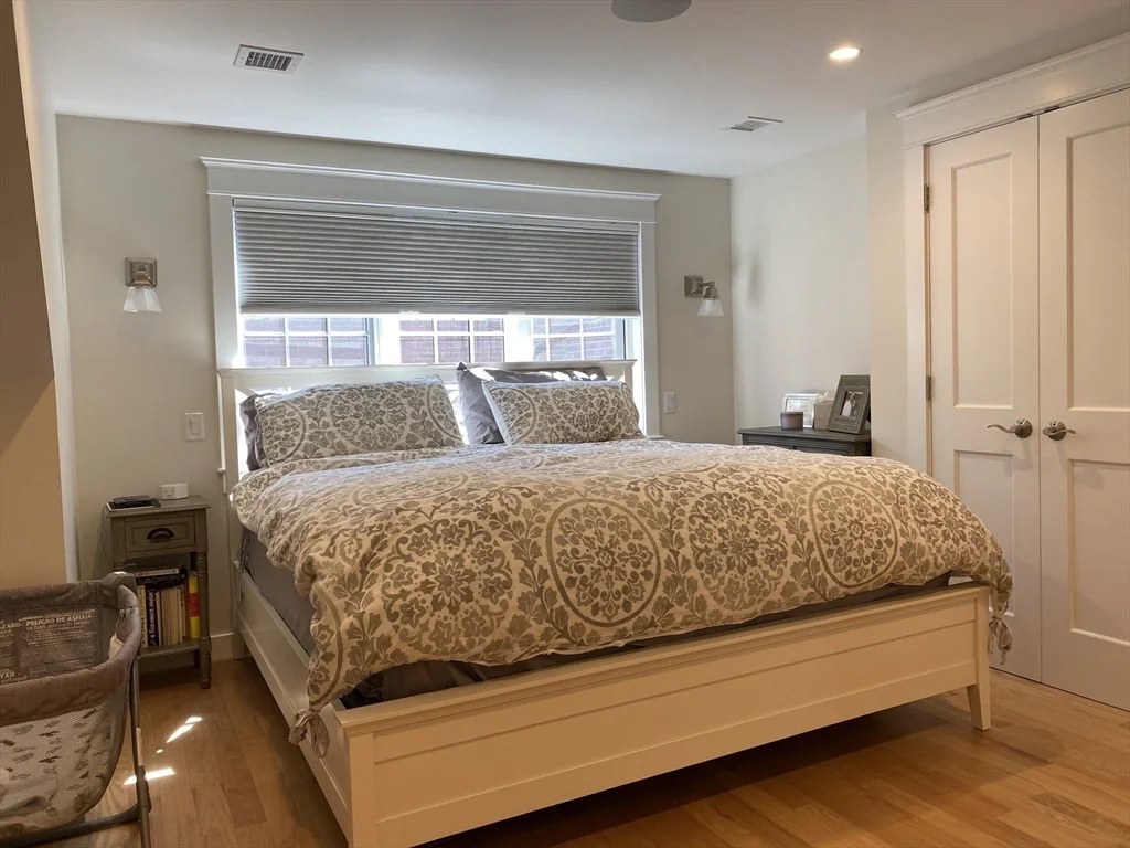 3 bed, 2 bath apartment for rent at 1 Common St Unit SF, Charlestown — photo 8 of 13