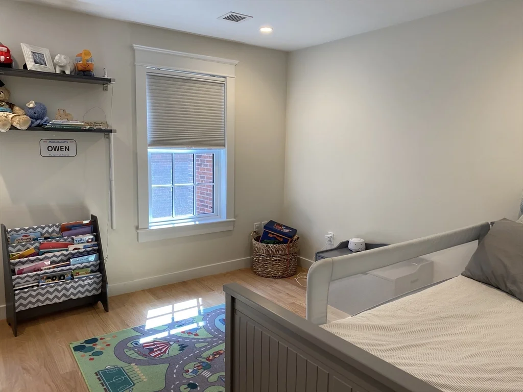 3 bed, 2 bath apartment for rent at 1 Common St Unit SF, Charlestown — photo 7 of 13