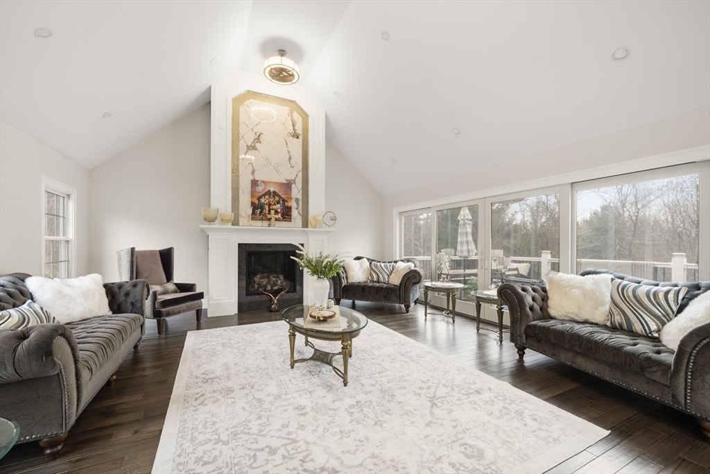 4 bed, 3 bath apartment for rent at 1 Confidential St, Indian Pond — photo 9 of 38