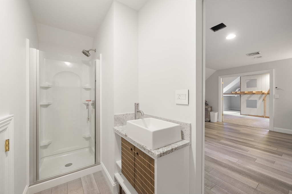 4 bed, 3 bath apartment for rent at 1 Confidential St, Indian Pond — photo 33 of 38