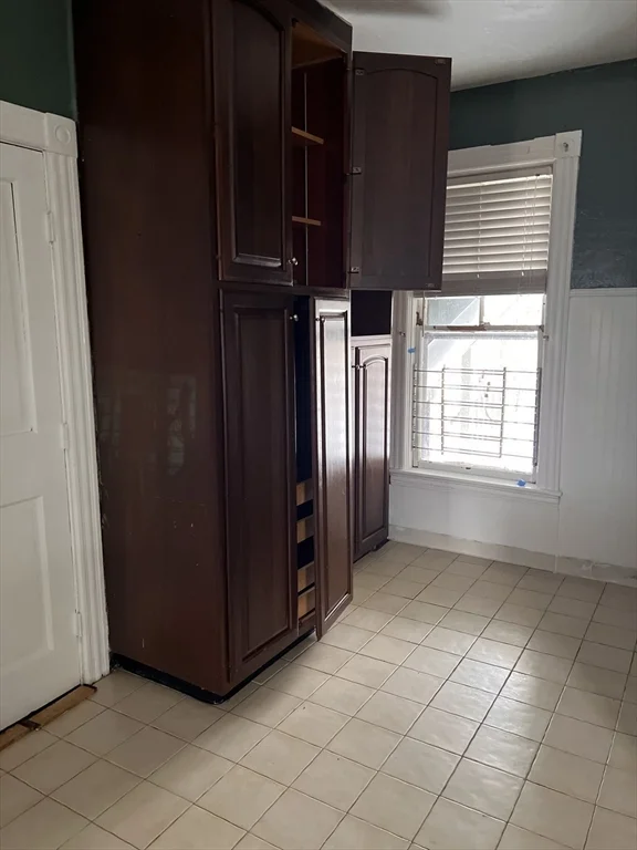 3 bed, 1 bath apartment for rent at 1 Congress St Unit 1, Worcester — photo 12 of 15