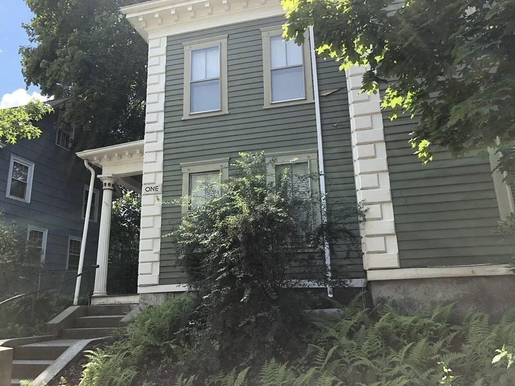 3 bed, 1 bath apartment for rent at 1 Congress St Unit 1, Worcester — photo 2 of 15