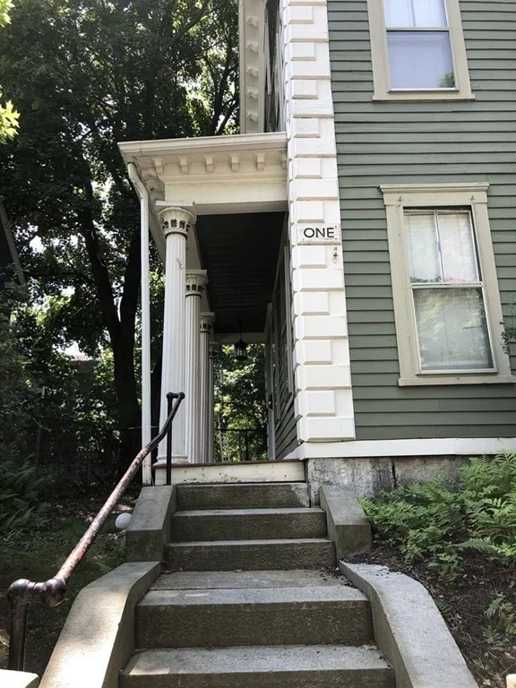3 bed, 1 bath apartment for rent at 1 Congress St Unit 1, Worcester — photo 1 of 15