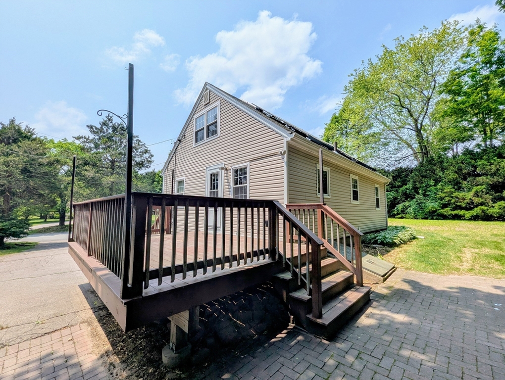 4 bed, 1 bath apartment for rent at 1 Conlyn Ave, Franklin — photo 19 of 23