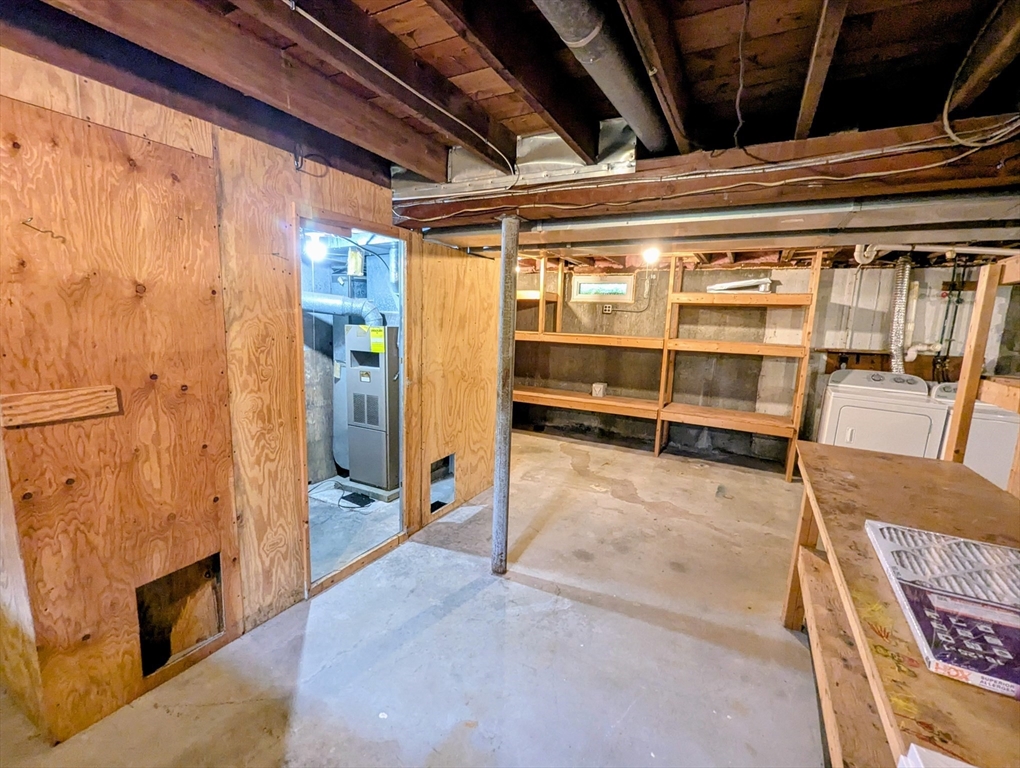 4 bed, 1 bath apartment for rent at 1 Conlyn Ave, Franklin — photo 14 of 23