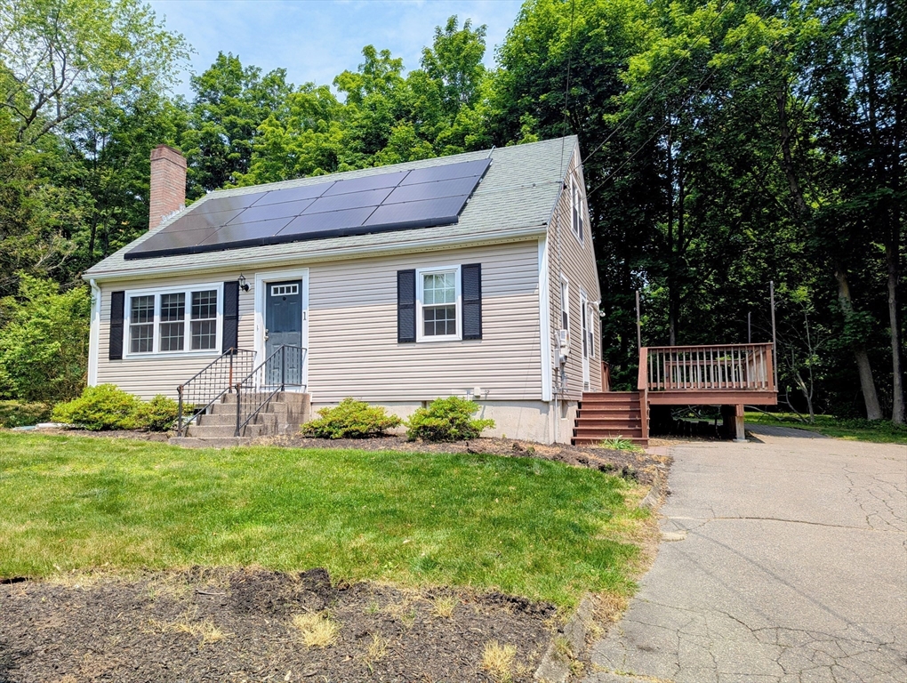 4 bed, 1 bath apartment for rent at 1 Conlyn Ave, Franklin — photo 18 of 23