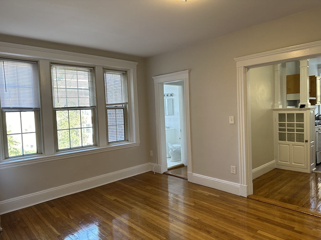 2 bed, 1 bath apartment for rent at 1 Craigie Unit 36, Harvard Square — photo 4 of 28