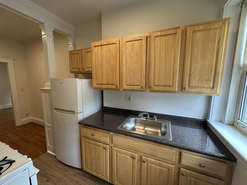 1 bed, 1 bath apartment for rent at 1 Craigie Unit 4, West Cambridge — photo 14 of 18