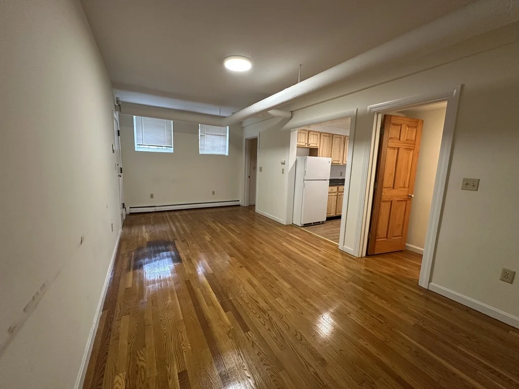 2 bed, 1 bath apartment for rent at 1 Craigie Unit B2, West Cambridge — photo 3 of 17