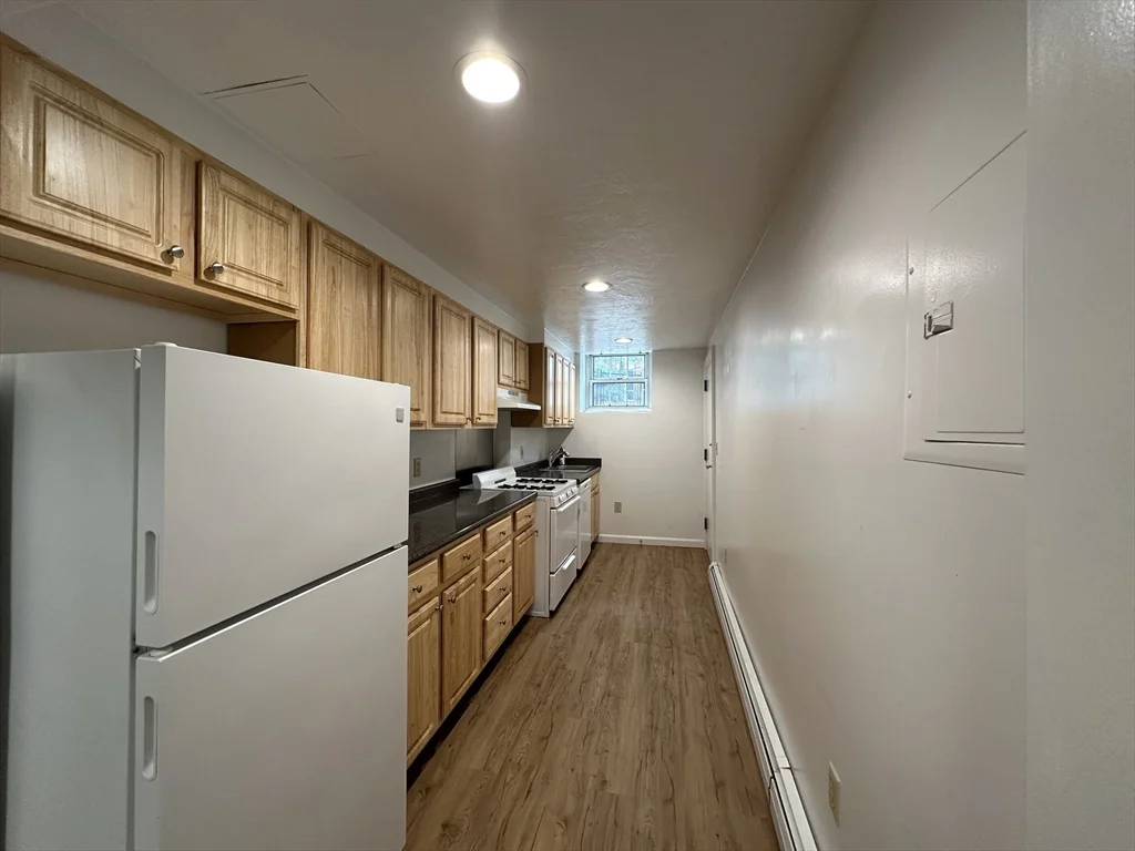 2 bed, 1 bath apartment for rent at 1 Craigie Unit B2, West Cambridge — photo 10 of 17