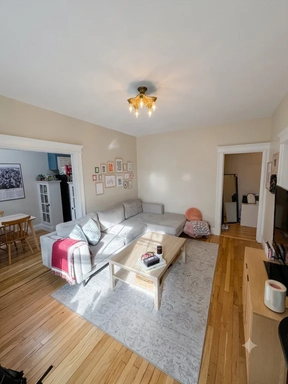 1 bed, 1 bath apartment for rent at 1 Crawford St Unit 2, Harvard Square — photo 2 of 12