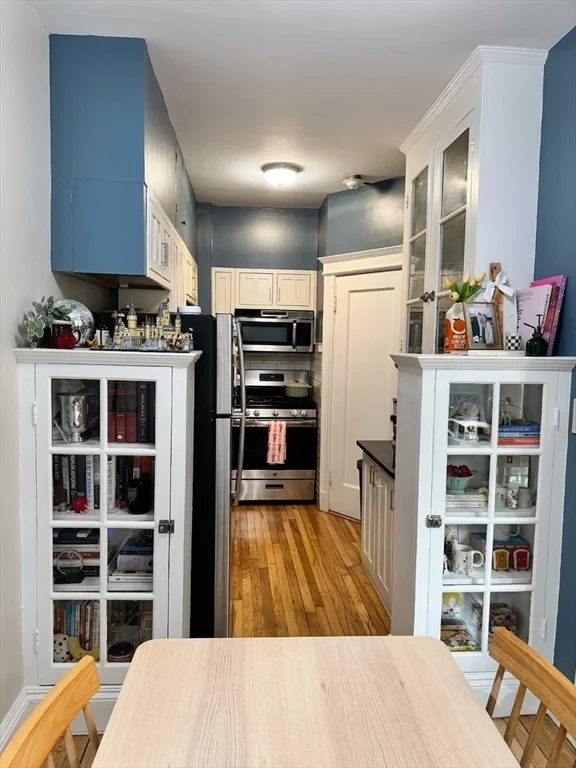 1 bed, 1 bath apartment for rent at 1 Crawford St Unit 2, Harvard Square — photo 6 of 12
