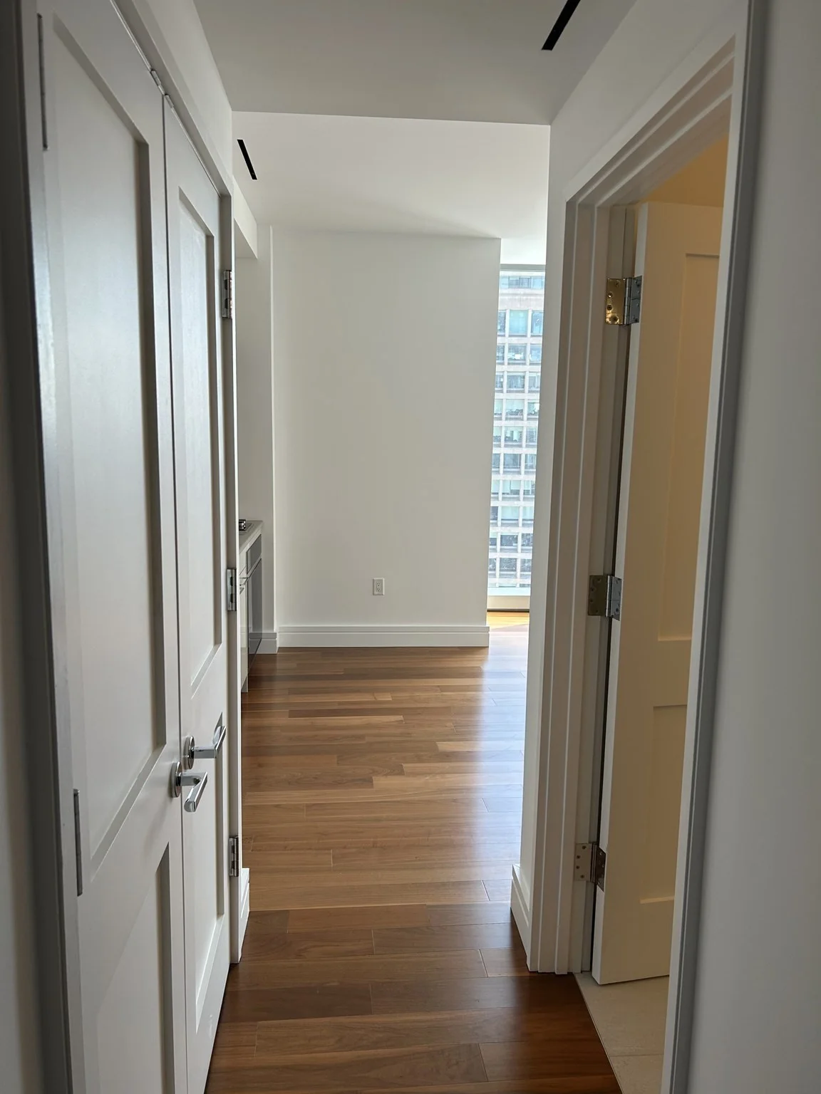 Studio bed, 1 bath apartment for rent at 1 Dalton St Unit 2406, Back Bay — photo 16 of 29