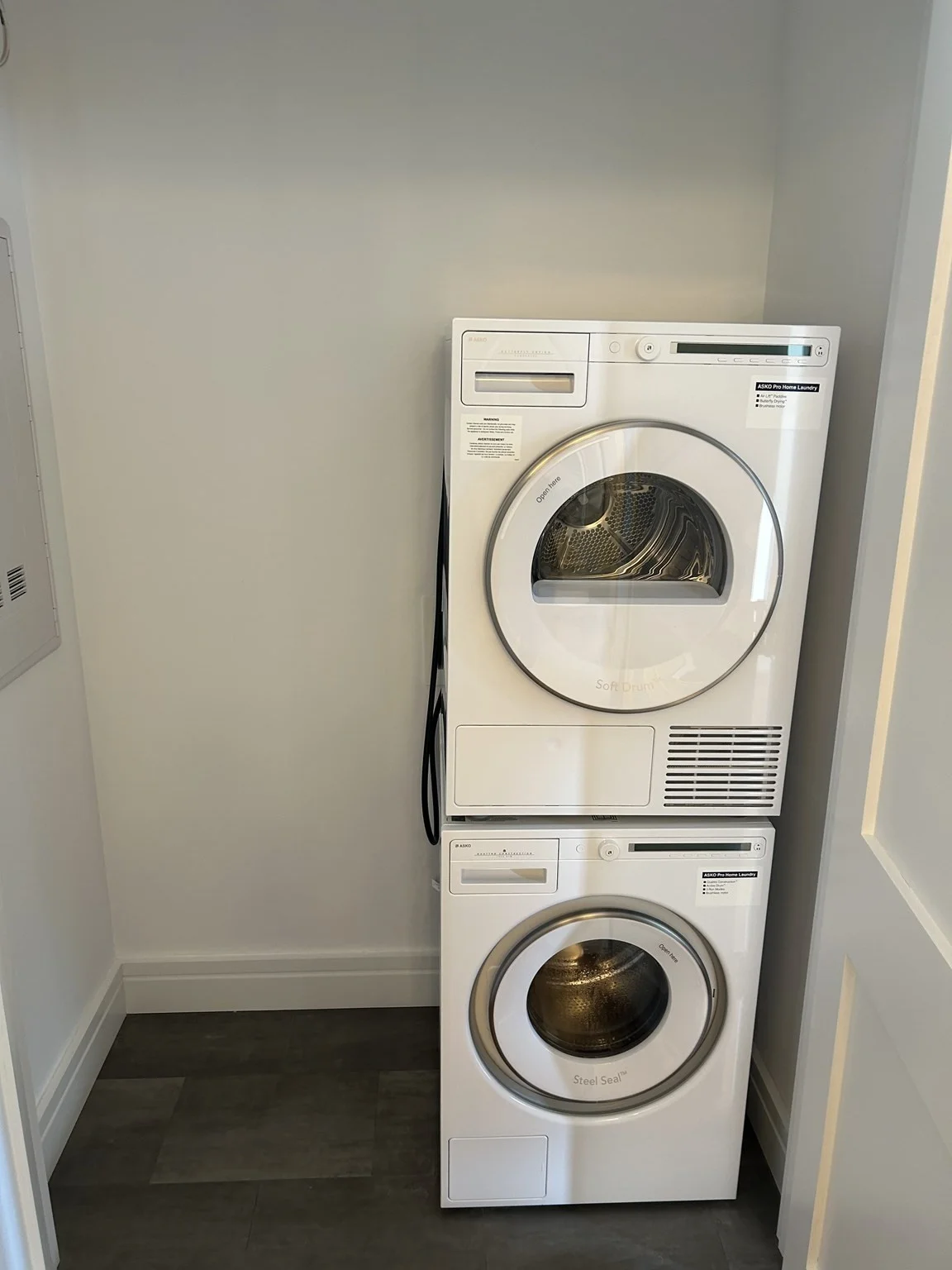 Studio bed, 1 bath apartment for rent at 1 Dalton St Unit 2406, Back Bay — photo 25 of 29