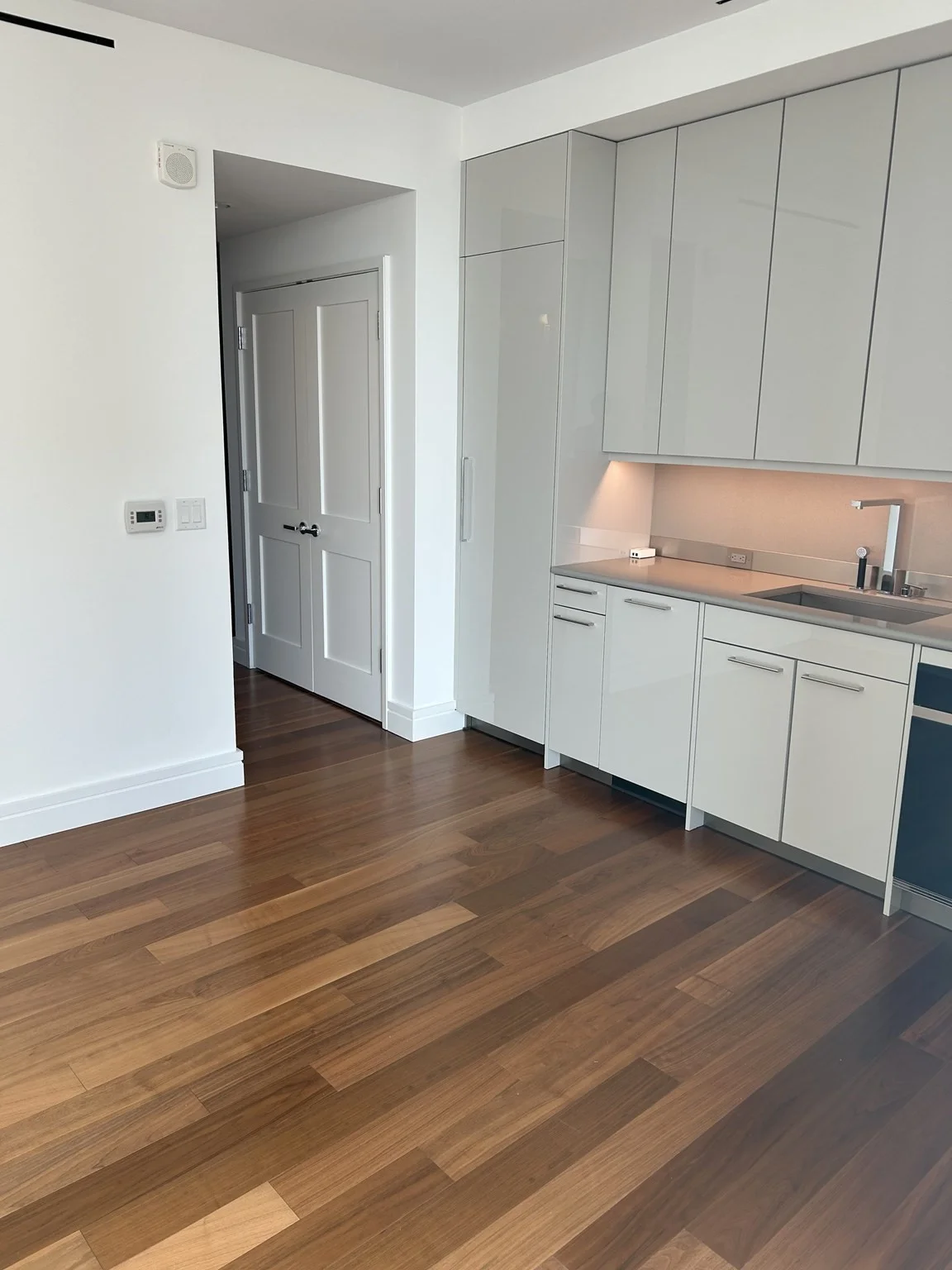 Studio bed, 1 bath apartment for rent at 1 Dalton St Unit 2406, Back Bay — photo 20 of 29
