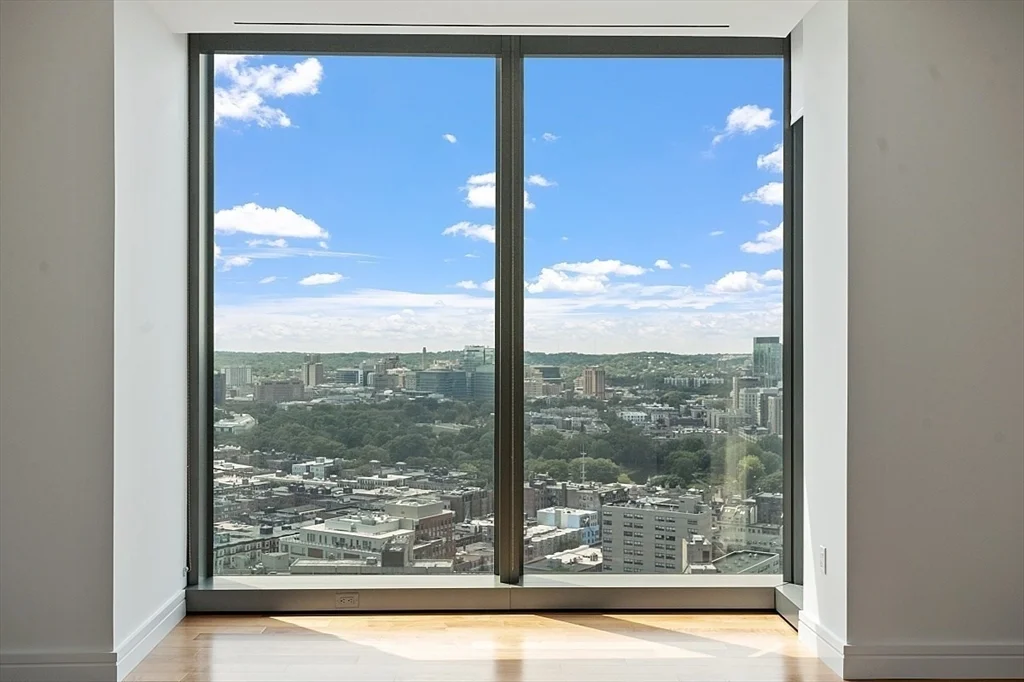 1 bed, 1.5 bath apartment for rent at 1 Dalton St Unit 2706, Back Bay — photo 21 of 39