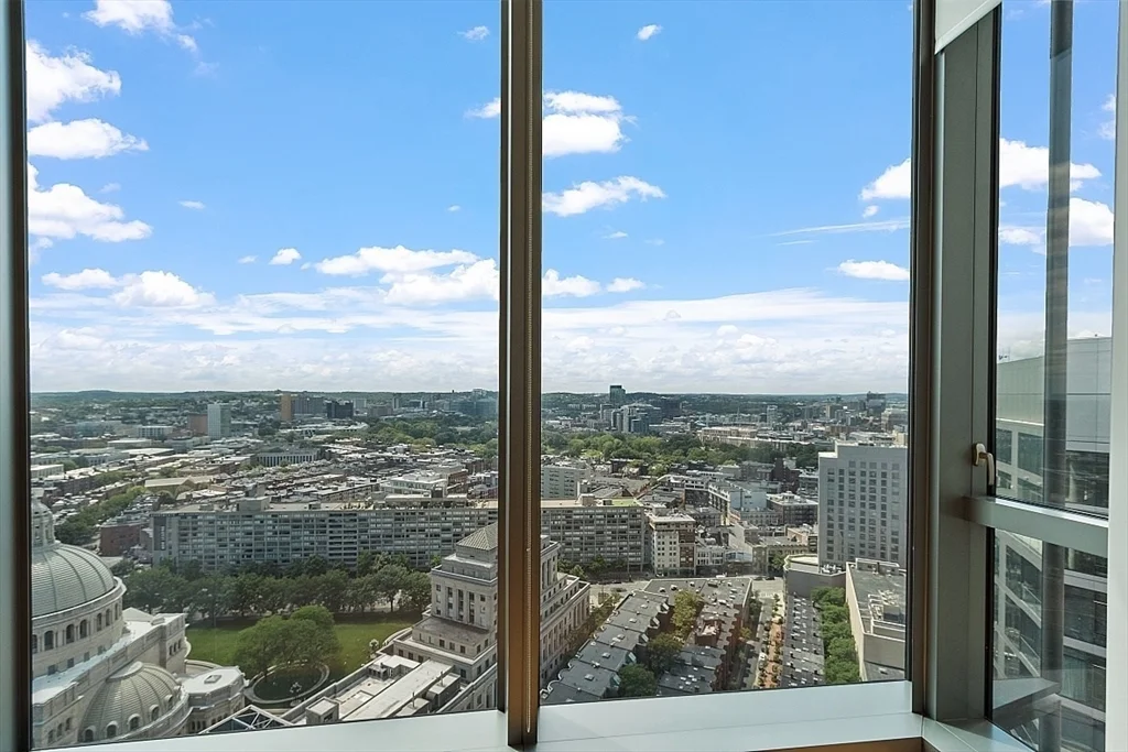 1 bed, 1.5 bath apartment for rent at 1 Dalton St Unit 2706, Back Bay — photo 14 of 39