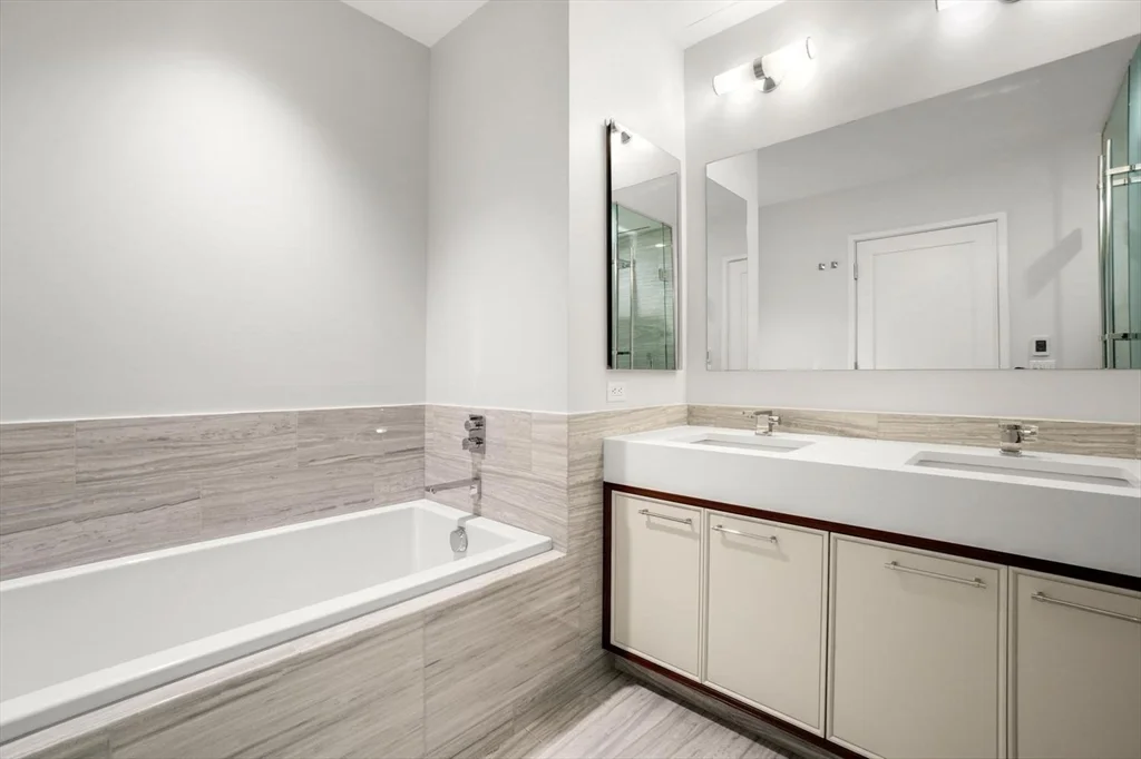 2 bed, 2 bath apartment for rent at 1 Dalton St Unit 2904, Back Bay — photo 8 of 16