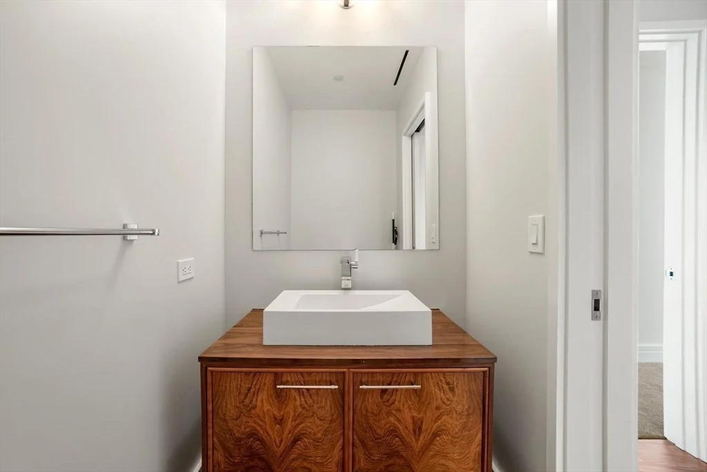 2 bed, 2 bath apartment for rent at 1 Dalton St Unit 2904, Back Bay — photo 7 of 16