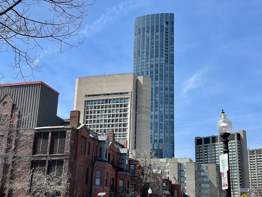 2 bed, 2.5 bath apartment for rent at 1 Dalton St Unit 3108, Back Bay — photo 39 of 39
