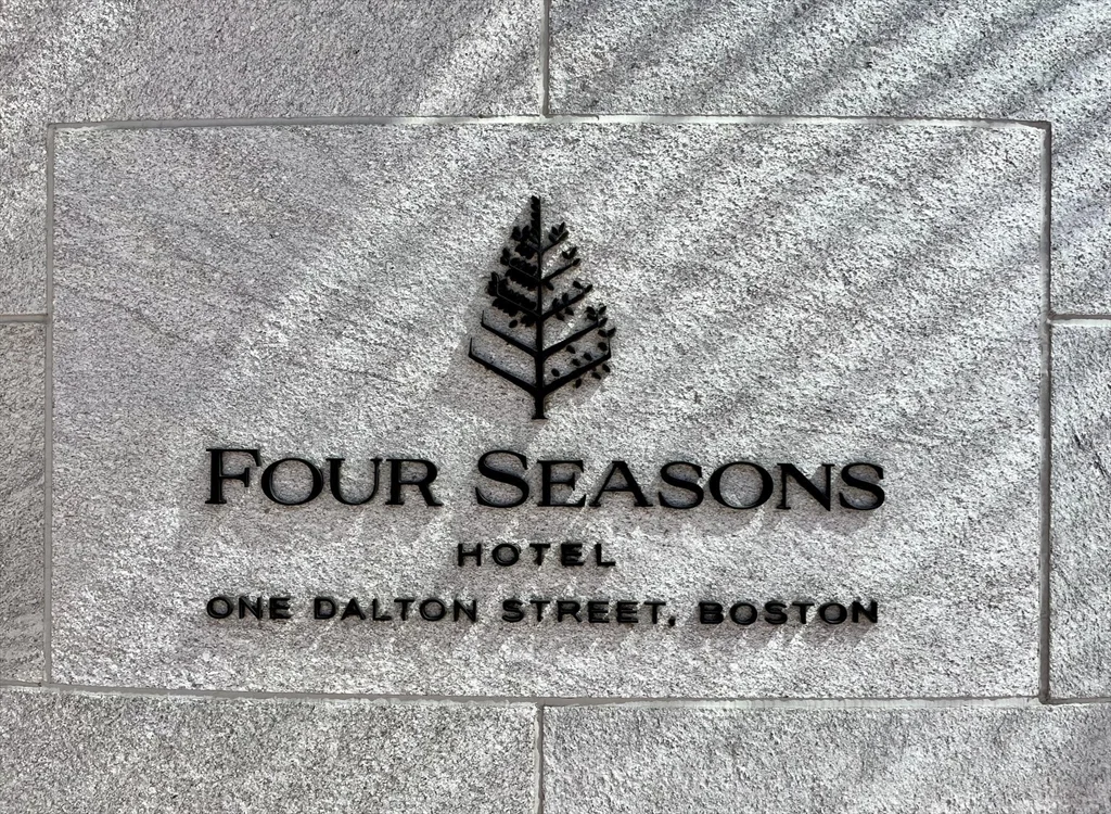 2 bed, 2.5 bath apartment for rent at 1 Dalton St Unit 3108, Back Bay — photo 36 of 39