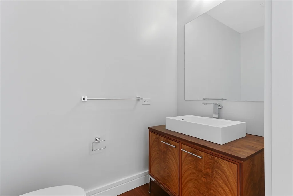 2 bed, 2.5 bath apartment for rent at 1 Dalton St Unit 3108, Back Bay — photo 26 of 39