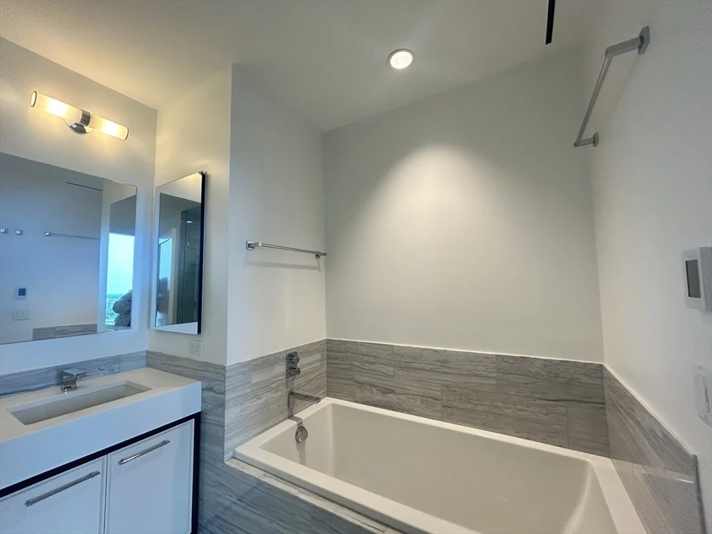 2 bed, 2.5 bath apartment for rent at 1 Dalton St Unit 3108, Back Bay — photo 18 of 39
