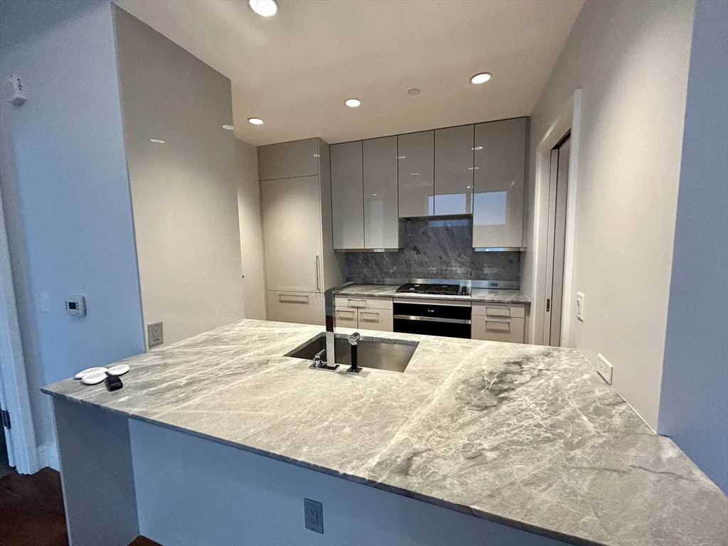 2 bed, 2.5 bath apartment for rent at 1 Dalton St Unit 3108, Back Bay — photo 9 of 39