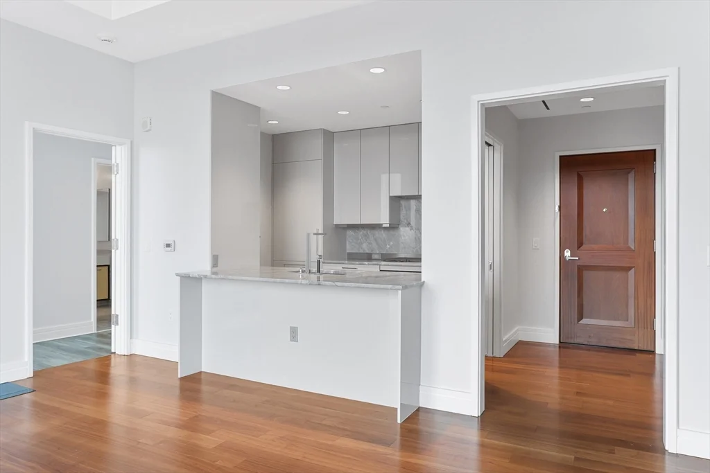 2 bed, 2.5 bath apartment for rent at 1 Dalton St Unit 3108, Back Bay — photo 7 of 39