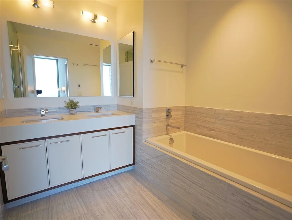 2 bed, 2.5 bath apartment for rent at 1 Dalton St Unit 3602, Back Bay — photo 17 of 28